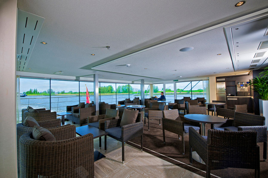 Club Lounge