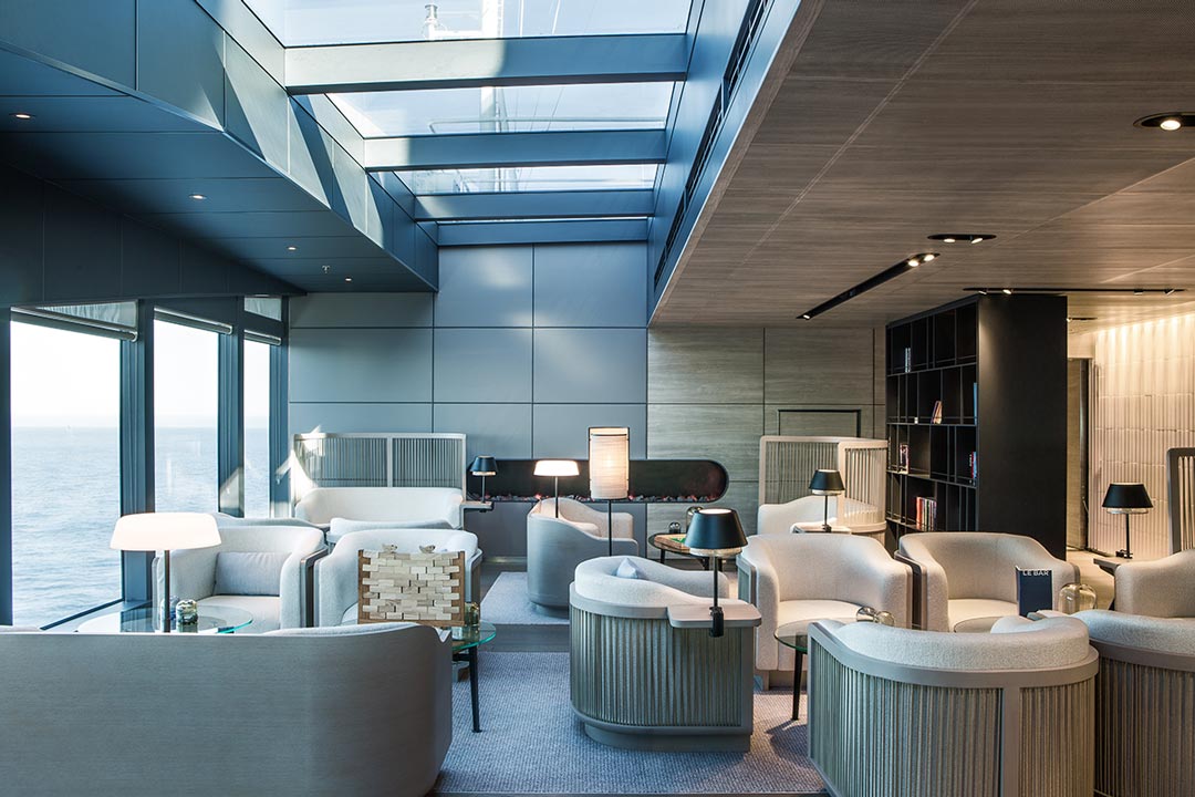 Panoramic Lounge